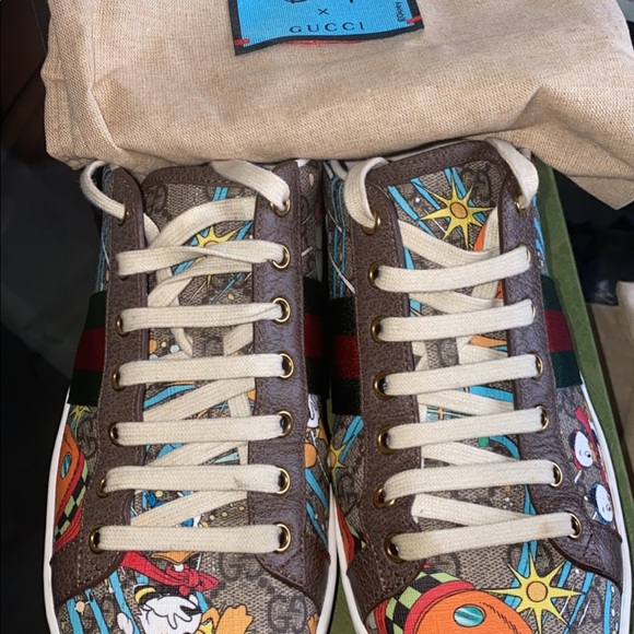 Gucci women’s Disney sneakers - Picture 4 of 9